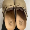 Stijlvolle beige/khaki suèdelook clogs mat 44 Just Emporio