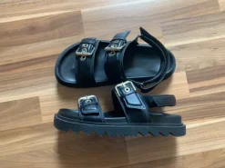 Stradivarius Damen Sandalen Gr 38 Top Zustand