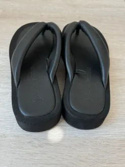 Stradivarius Platform Flip Flops 38