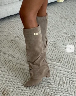 Suede boots taupe