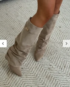 Suede boots taupe