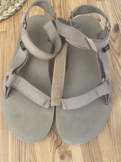 Teva Sandalen gr. 42 NEU