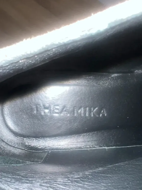 Thea Mika met Panterprint