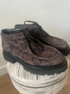 Thea Mika met Panterprint