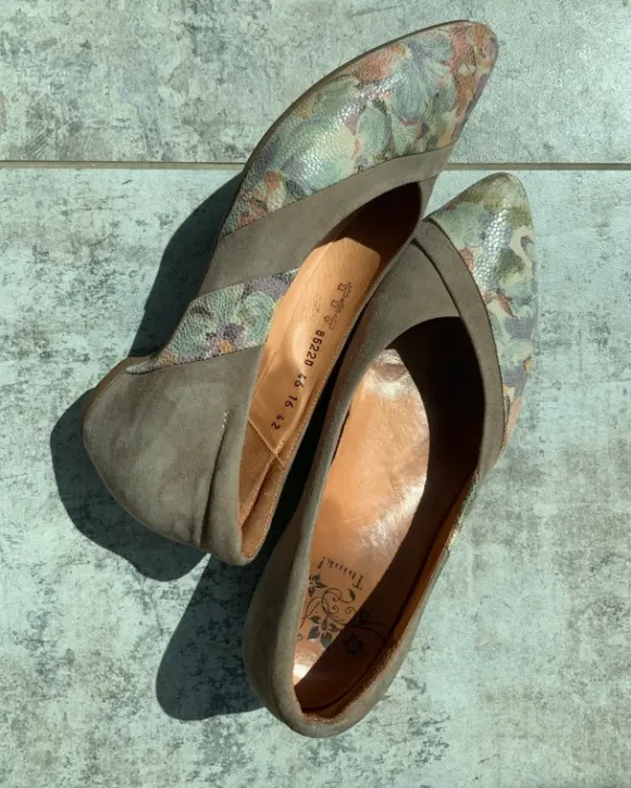 Think! Pumps Gr. 42, feines beiges Wildleder