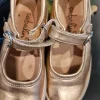 Tolle goldene Lederschuhe 26
