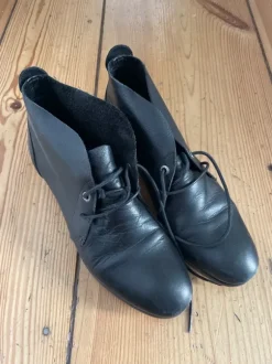 Toller Lederschuh