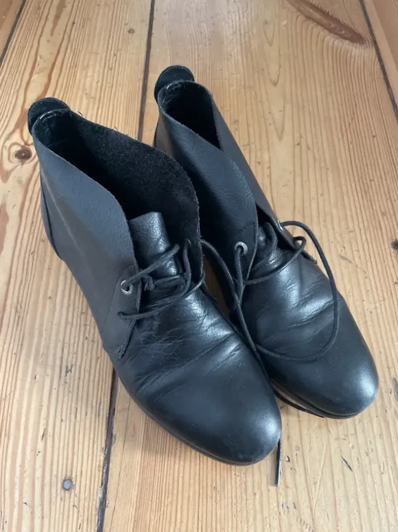 Toller Lederschuh