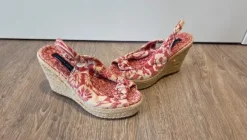 Tommy Hilfiger Boho Vintage Y2K Keilsandaletten 37 Plateau Espadrilles Blumen Pink