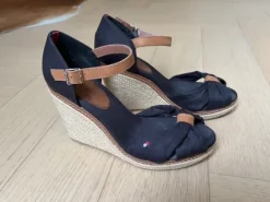 Tommy Hilfiger Keilabsatzsandalen