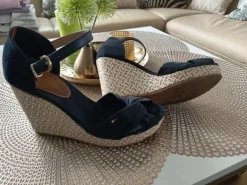 Tommy Hilfiger Keilabsatz Sandale blau Gr. 38