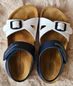 Tommy Hilfiger sandalen.