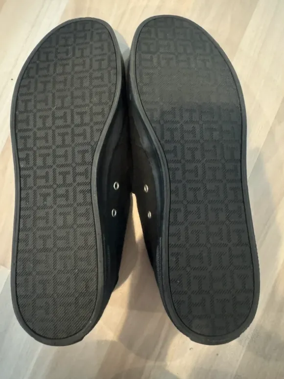 Tommy Hilfiger Schuhe Slipper