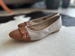 Tommy Hilfiger Slipper Ballerinas Größe 38 beige Cognac Gold
