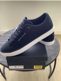 Tommy Hilfiger sneakers maat 44 nieuw in doos!