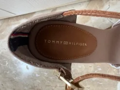 Tommy Hilfiger Sommer Pumps Gr. 37 Keilabsatz beige