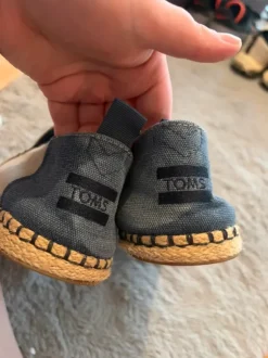 TOMS Deconstructed Alparg