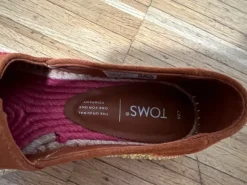 TOMS espadrilles
