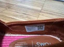 TOMS espadrilles