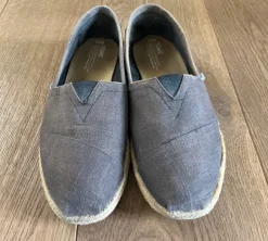 TOMS Gr 10.5 Gr 44