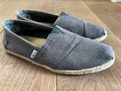TOMS Gr 10.5 Gr 44