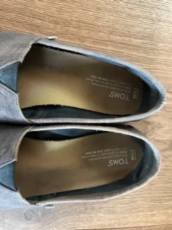 TOMS Gr 10.5 Gr 44