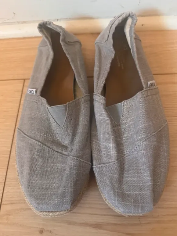 Toms Gr. 43 kaum getragen
