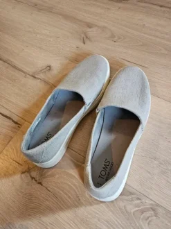 TOMS instappers