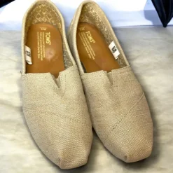 TOMS instappers beige glitter / shimmer maat W8 / EU 38.5