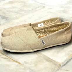 TOMS instappers beige glitter / shimmer maat W8 / EU 38.5