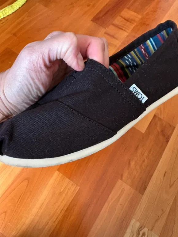Toms Schwarz 38.5