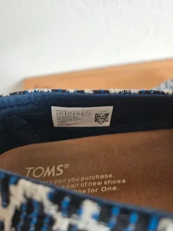 Toms Stoffschuhe mit blauem Muster Gr. 37
