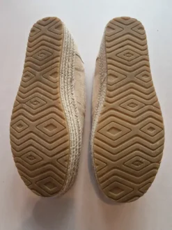 Toms suede