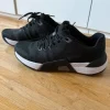 Training Schuhe- Laufschuhe Oysho 37