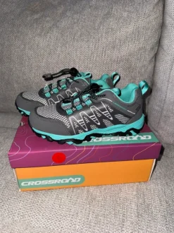 Trekkkingschuhe 34 Neu