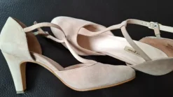 T-Steg-Pumps von Paul Green
