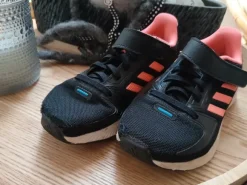 Turnschuhe Adidas Größe 30 🌸