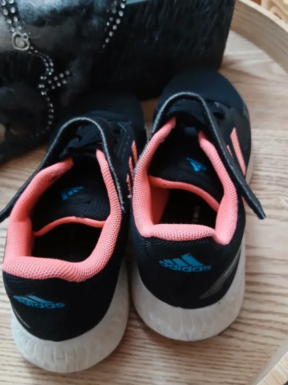 Turnschuhe Adidas Größe 30 🌸