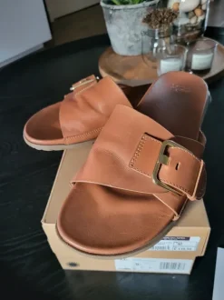 UGG cognac kleurige slippers maat 40
