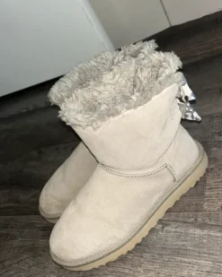 UGG laarzen grijs met strik, maat 39