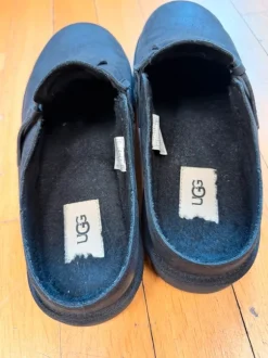 UGG Slide Schlappen in schwarz Größe 43