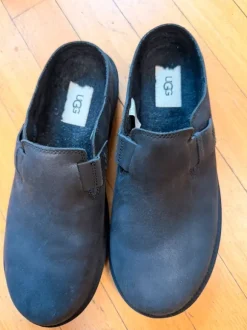 UGG Slide Schlappen in schwarz Größe 43