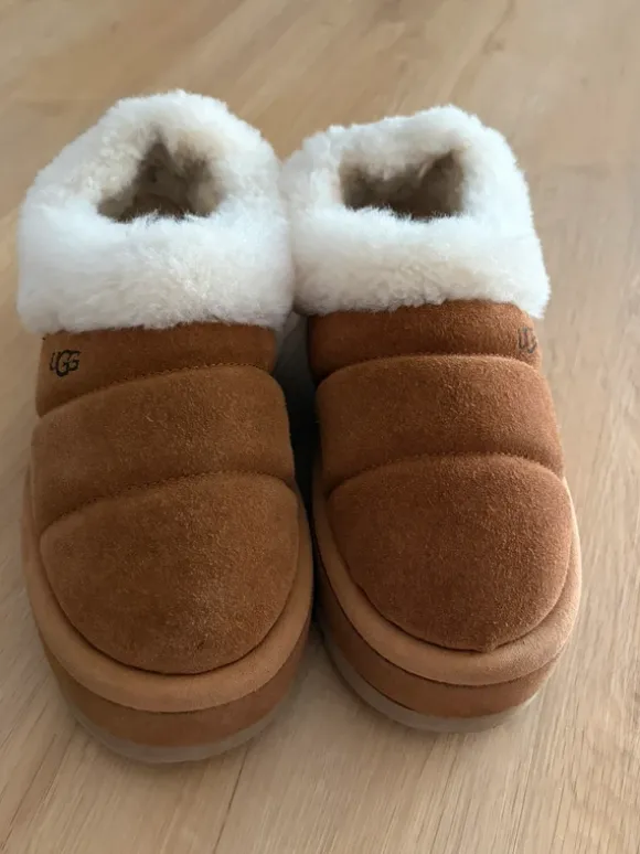 Ugg slipper