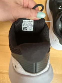 Under Armour Schuhe Gr. 36 sehr gut
