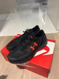 Under Armour Sneaker Herren