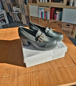 Ungetragen Schuhe, Gr.40 schwarz