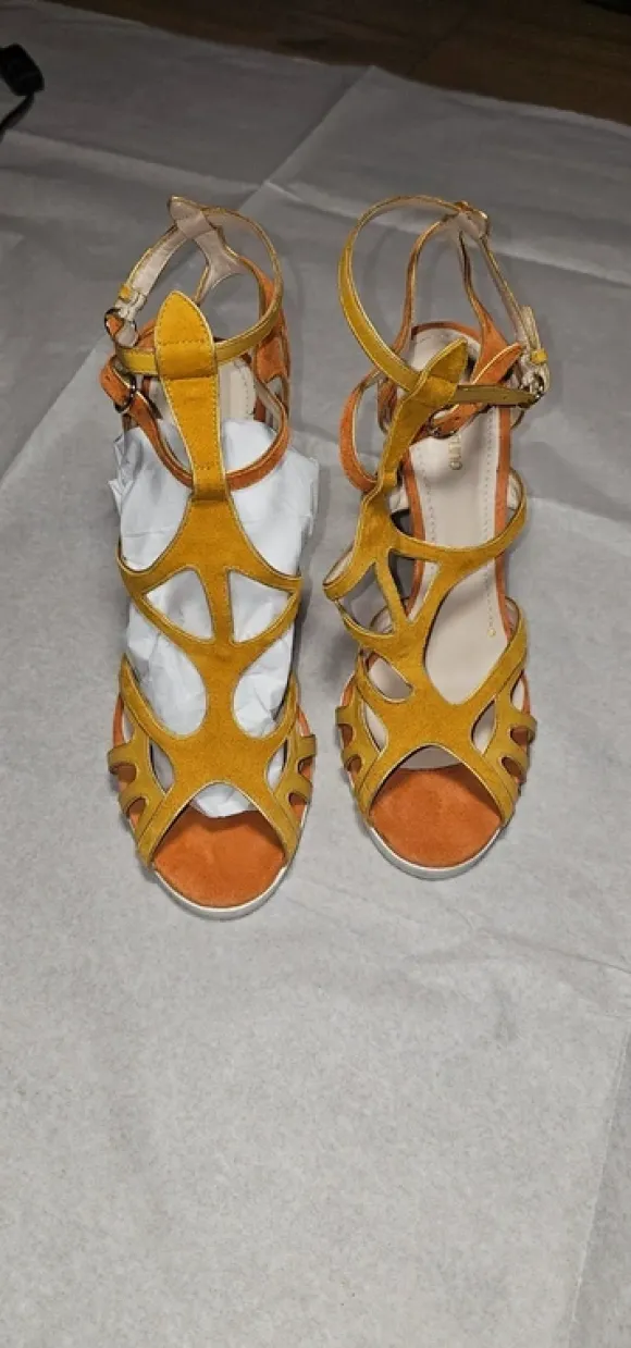 Vanessabruno gladiator heels, size 41, fits like 40