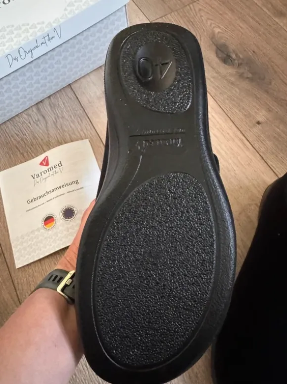 Varomed Verbandschuhe Klettschuh Genua Gr. 40 Schwarz