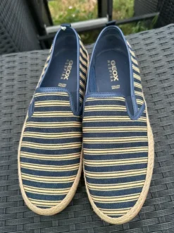 Verkaufe Herren Slipper blau/beige gestreift
