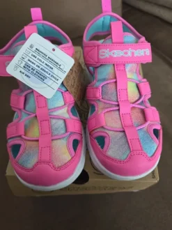 Verkaufe Süsse Sandalen gr,33 von Sketcher,s